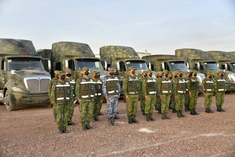 Entrega de vehículos para la Guardia Nacional en México