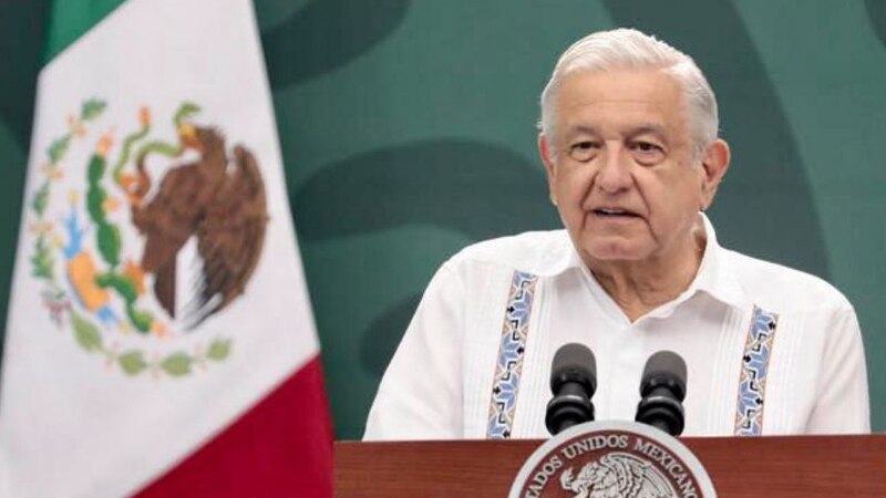 El presidente Andrés Manuel López Obrador da un discurso.