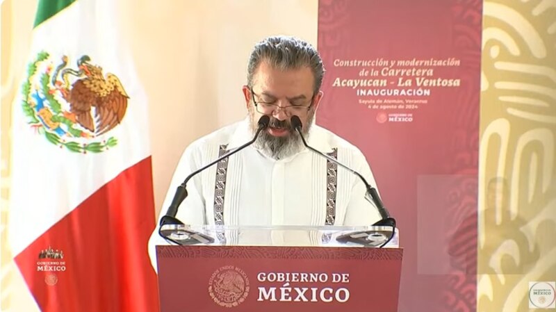 El Presidente de México inaugura la carretera Acayucan-La Ventosa