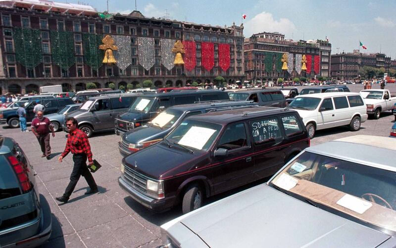 Autos usados en venta en el Zócalo de la Ciudad de México