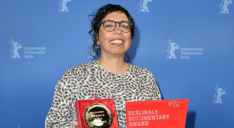 La directora Tatiana Huezo ganó el premio a Mejor Dirección en el Festival de Cine de Berlín