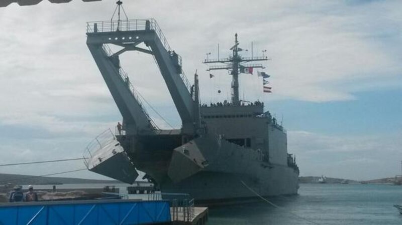 Buque de desembarco anfibio USS Oak Hill (LSD 51)