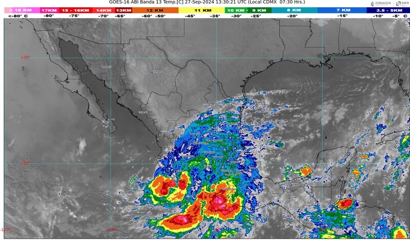 Imagen satelital de la tormenta tropical "Karl" en el Océano Pacífico.