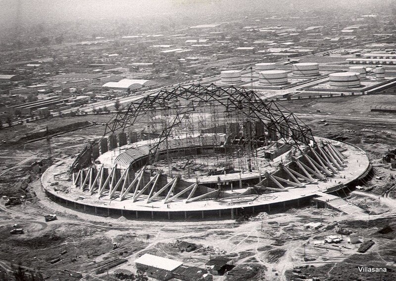 Construcción del Estadio Azteca