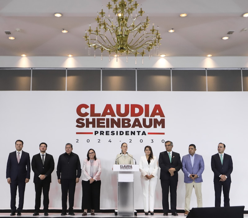 - "Claudia Sheinbaum se perfila como la favorita para la presidencia de México en 2024"