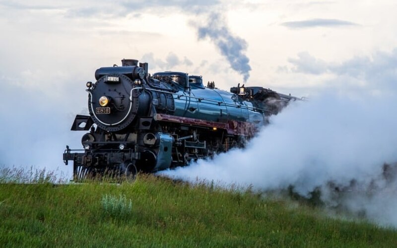 Tren de vapor en movimiento