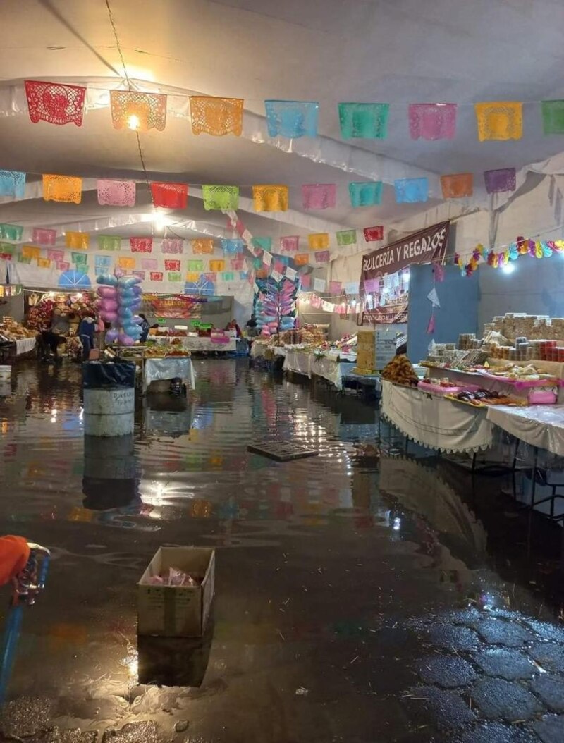 Inundación en un mercado mexicano