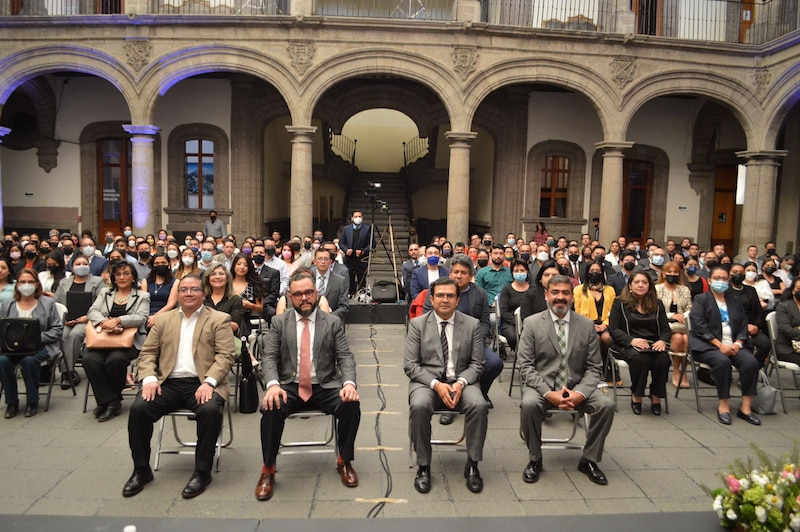 Entrega de reconocimientos a docentes en el marco del Día del Maestro