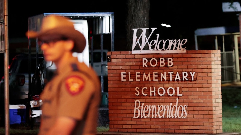 La policía investiga un tiroteo en una escuela primaria de Texas