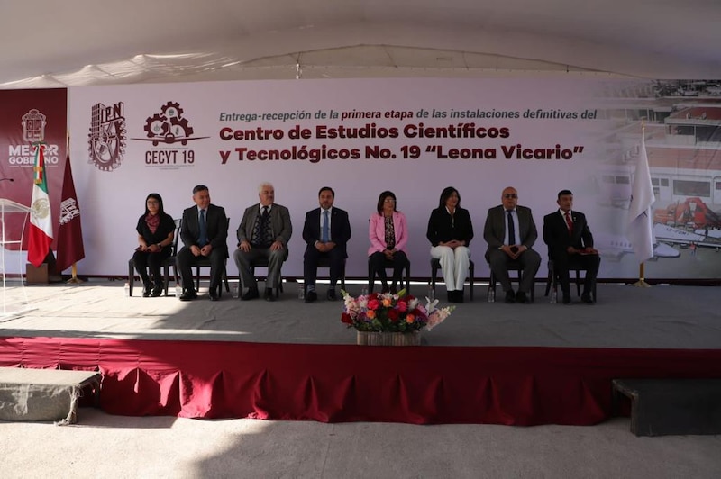 Entrega-recepción de la primera etapa de las instalaciones definitivas del Centro de Estudios Científicos y Tecnológicos No. 19 "Leona Vicario"