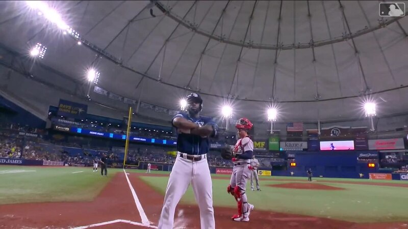 Vladimir Guerrero Jr. conecta un jonrón solitario en la séptima entrada para darle la ventaja a los Azulejos
