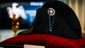 El último sombrero de Napoleón se exhibe por primera vez en más de un siglo