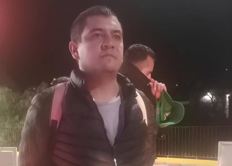 Joven mexicano es captado en presunto acto de corrupción