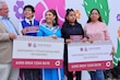 Arranca entrega de 1.25 millones de tarjetas para útiles y uniformes escolares en la CDMX