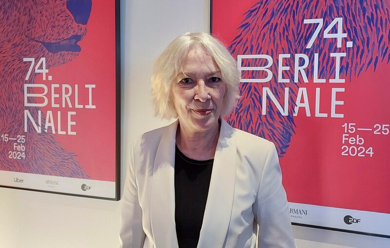 La directora de cine Margarethe von Trotta en la alfombra roja de la 74ª edición del Festival Internacional de Cine de Berlín.
