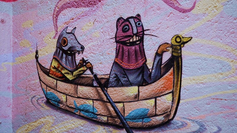 Dos animales en un bote