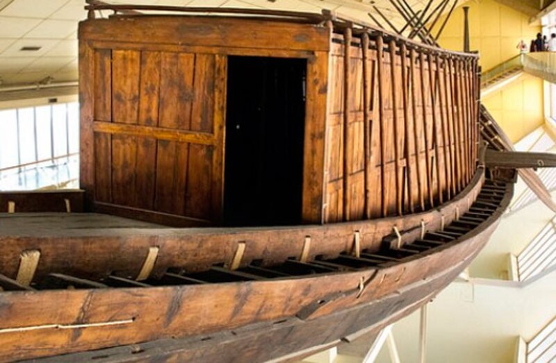 La barca funeraria del faraón Keops