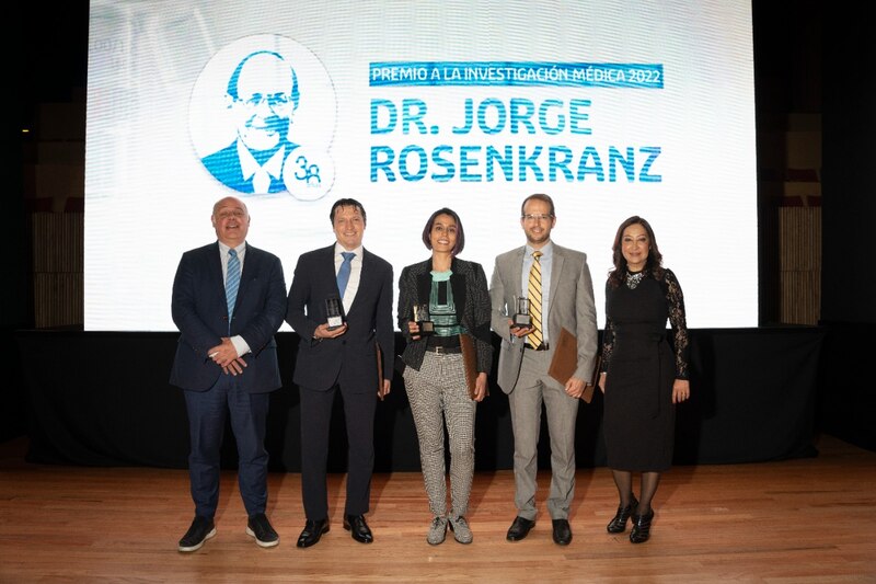 Entrega de premios a los ganadores del Premio a la Investigación Médica 2022