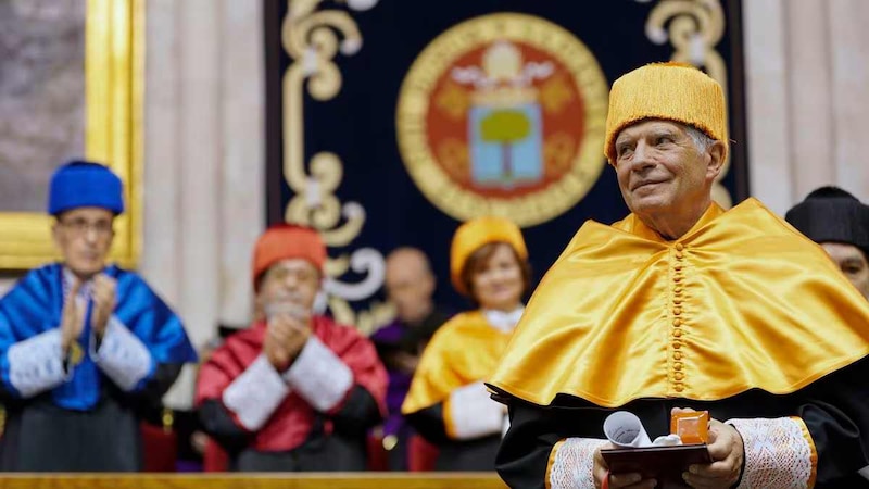 Investidura como doctor honoris causa de Mario Vargas Llosa