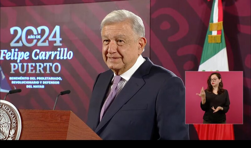 El presidente Andrés Manuel López Obrador encabeza la ceremonia del 103 aniversario de la promulgación de la Constitución Política de los Estados Unidos Mexicanos.