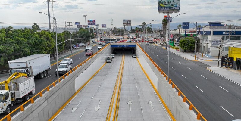 paso inferior vehicular en la Avenida Tecnológico, Celaya, para mejorar el tránsito y la conectividad urbana