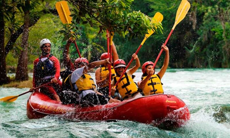 Rafting en el río