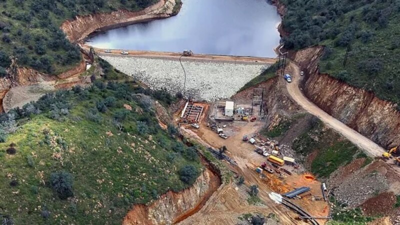 Construcción de una presa