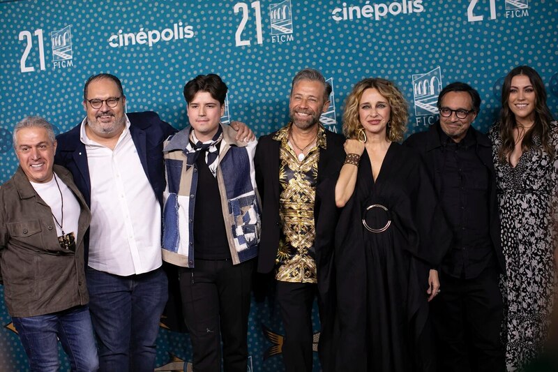 Actores y actrices en la alfombra roja del Festival de Cine de Morelia