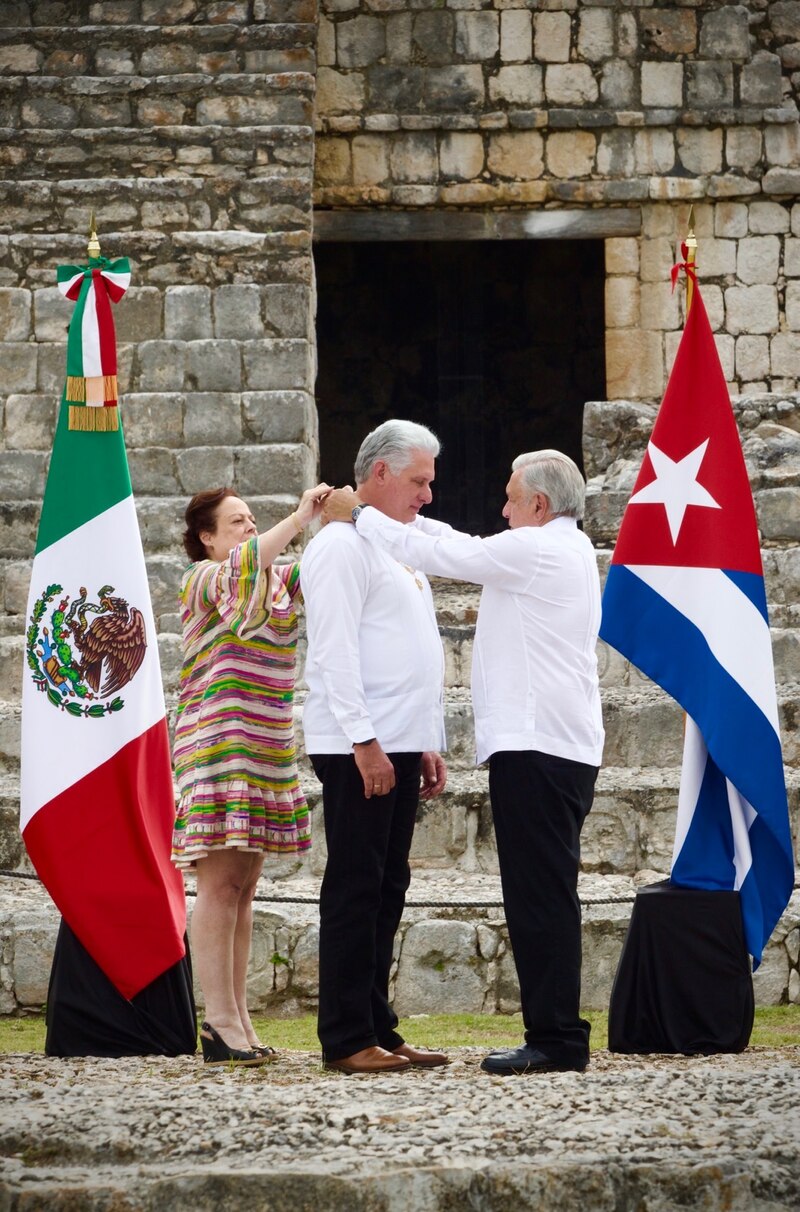 Entrega de la Orden del Águila Azteca al Presidente de Cuba, Miguel Díaz-Canel