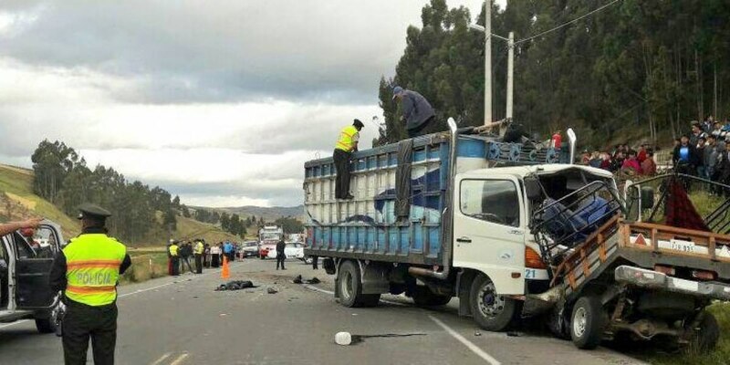 Accidente de tránsito en la carretera