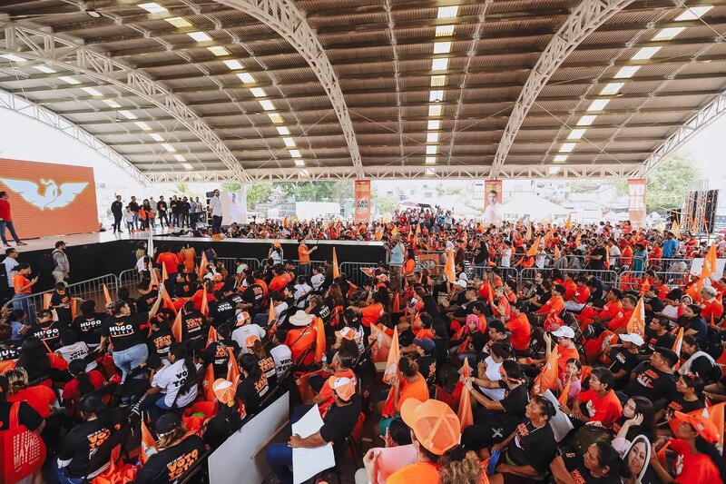 Multitudinario mitin de campaña de Hugo Chávez