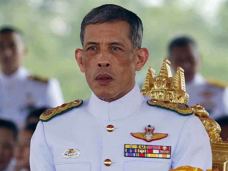 El rey de Tailandia, Maha Vajiralongkorn, durante una ceremonia en Bangkok.