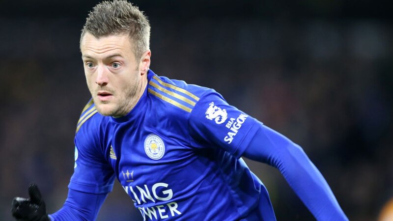 Jamie Vardy, el delantero del Leicester City, celebra un gol.