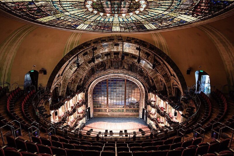 El interior del Palacio de Bellas Artes en la Ciudad de México