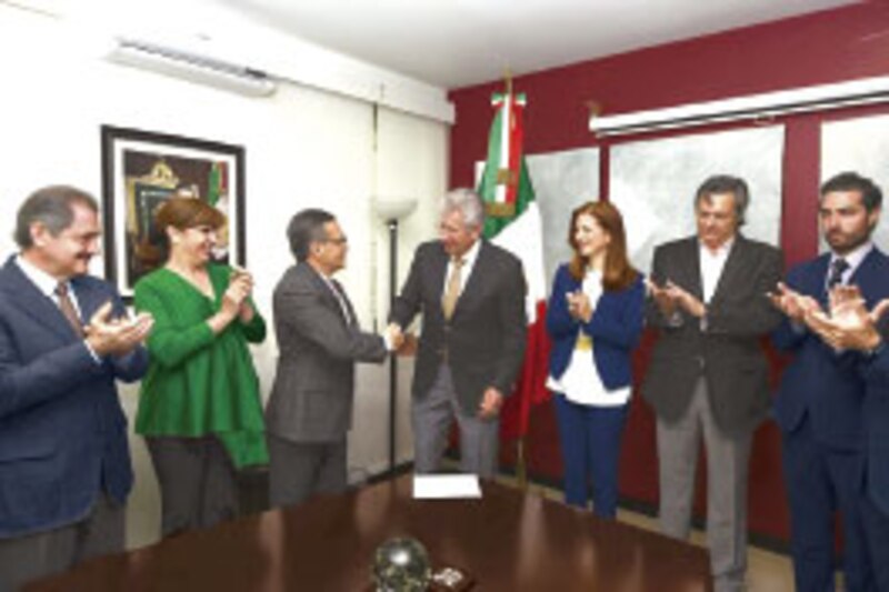 Firma de convenio entre la SEP y la UNAM