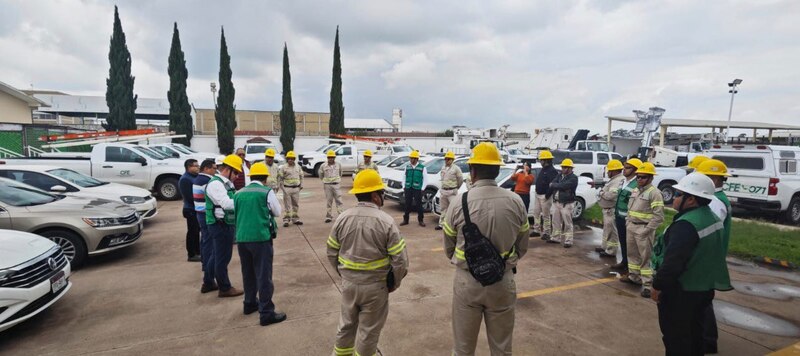 Trabajadores de la CFE coordinan acciones preventivas en Oaxaca y Guerrero ante el avance de la tormenta tropical Erick