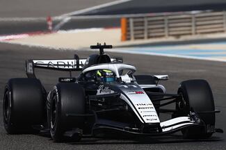 Sergio Pérez tiene un recorrido sin fallos en Bahréin 