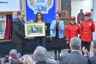 Los cachitos 15 y 16 del Álbum Retro de Lotería Nacional se unen a la colección mundialista