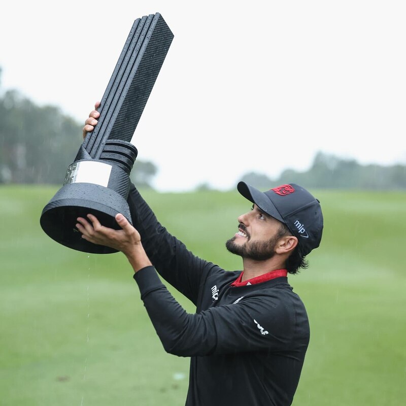 El golfista español Jon Rahm celebra su victoria en el torneo.