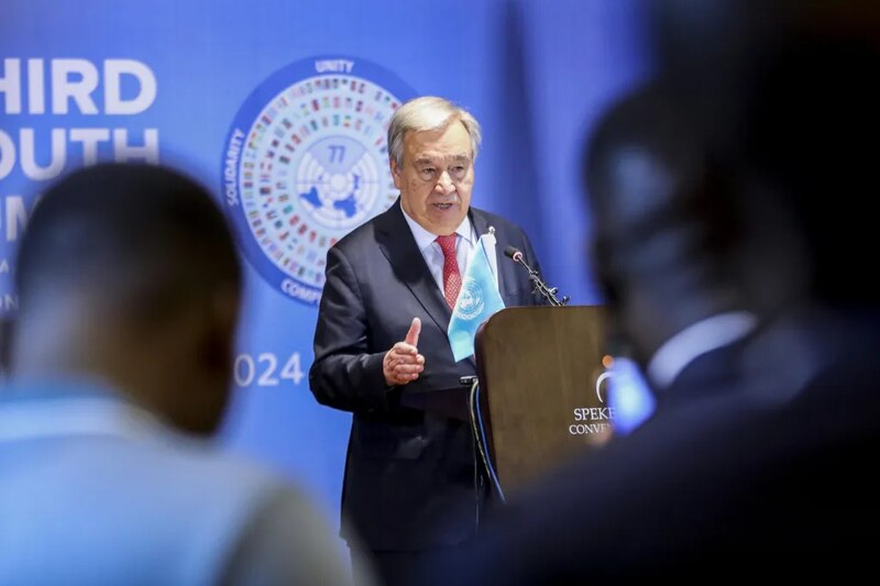 El Secretario General de la ONU, António Guterres, se dirige a la juventud en un evento en la sede de la ONU en Nueva York.