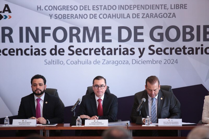 Secretarios del gabinete de Coahuila durante su comparecencia ante el Congreso local.