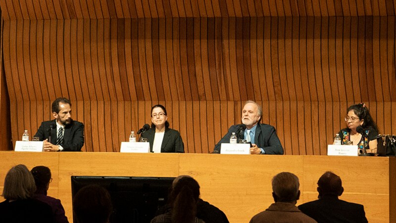 Un panel de expertos discute sobre el futuro de la educación