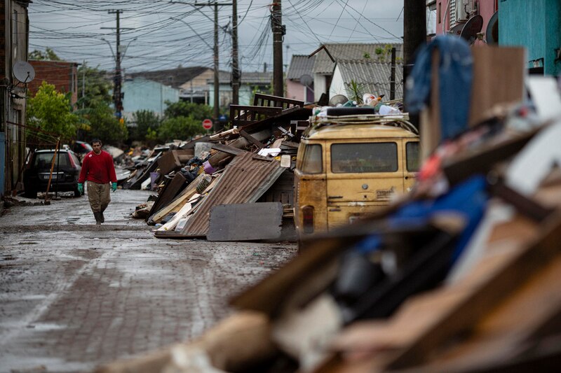 Inundaciones en Brasil dejan destrucción a su paso