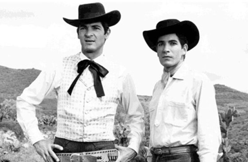 Dos hombres a caballo