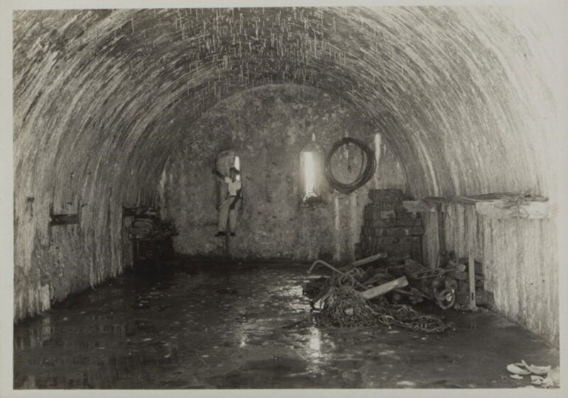 Interior de un polvorín