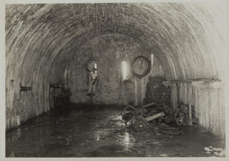 Interior de un polvorín