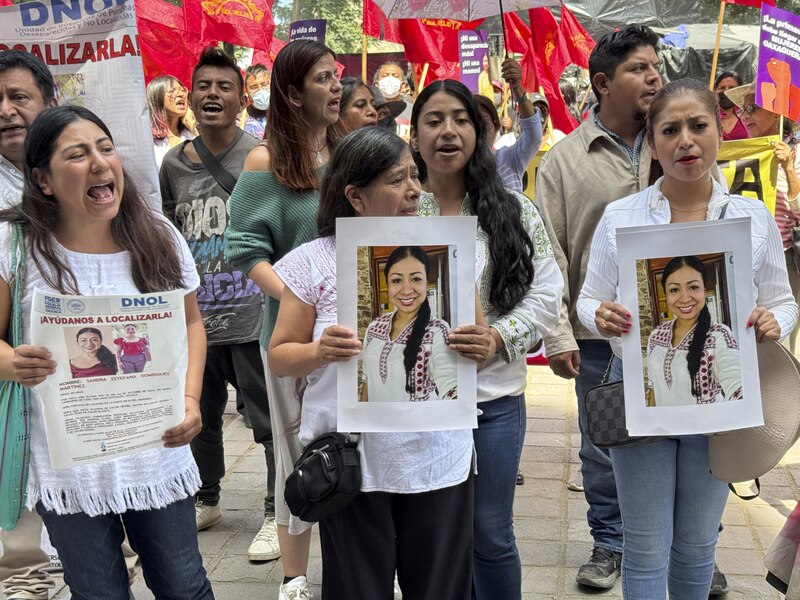 Posible título: Protesta por la desaparición de Sandra Estefana Domínguez Martínez en Oaxaca