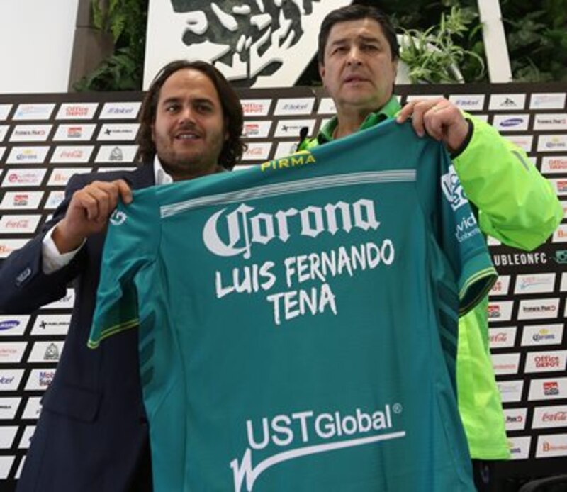 Luis Fernando Tena es presentado como nuevo director técnico de Chivas