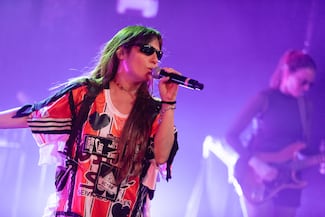 Sara Hebe lanza Negocionismo, un álbum que retrata el cansancio de la era digital