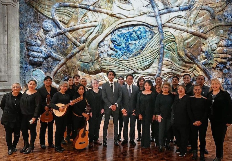 Orquesta de instrumentos tradicionales mexicanos "Los Folkloristas"